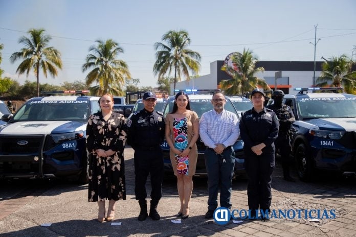 Indira Vizcaíno entrega más patrullas y vehículos