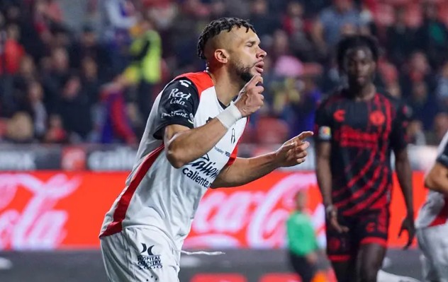 Revive el golazo de Matehus Dória