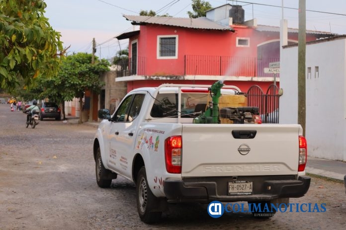 Salud Colima fumiga contra dengue