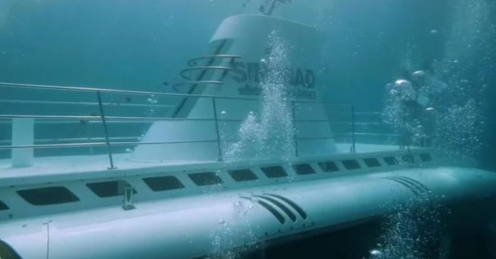 Se hunde submarino turístico en Egipto