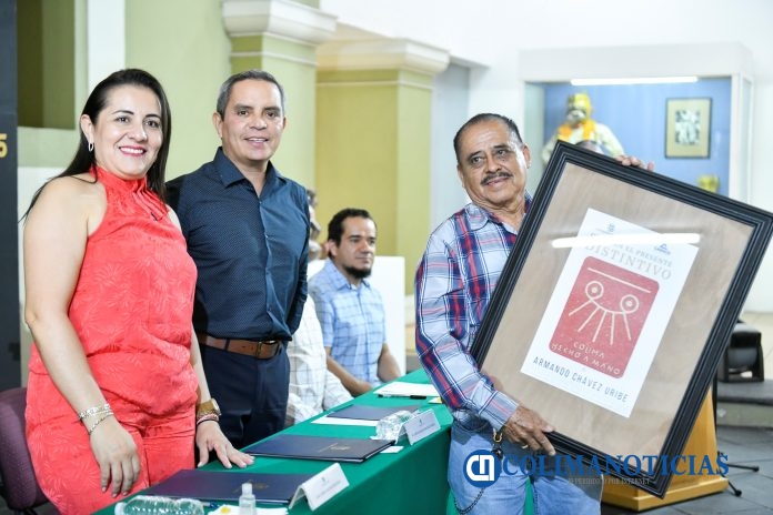 Unen esfuerzos UdeC y la CANACO para apoyar a artesanos locales_a