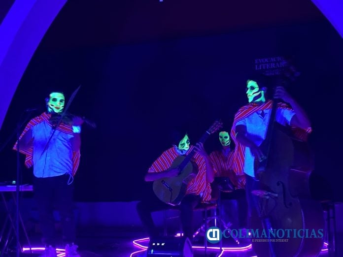 Realiza concierto Fandango Neón, en el Fernando del Paso_a
