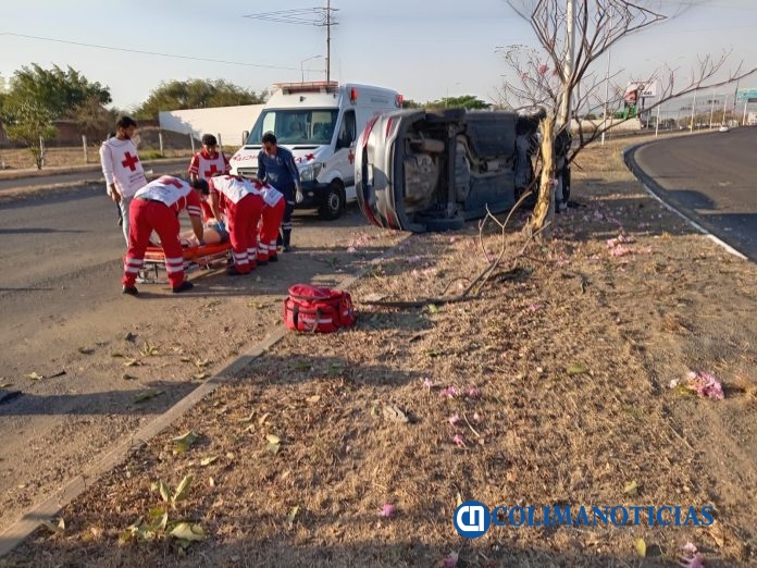 Fuerte accidente junto al Hospital Materno Infantil en Villa de Álvarez ...