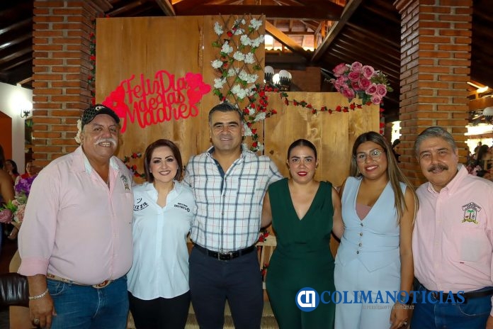 El presidente municipal Riult Rivera celebra a madres trabajadoras en eventos especiales por el Día de la Madre