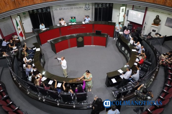 Galardonarán a docentes de 50 años de servicio y más