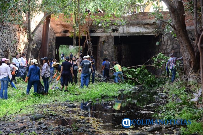 Gobierno de Riult Rivera continúa limpieza preventiva en el Río Manrique (4)