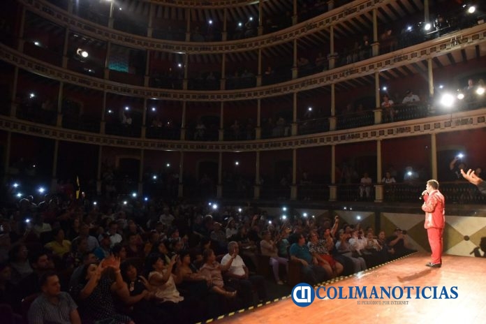 Gobierno del Estado celebró a las mamás colimenses con concierto gratuito (2)