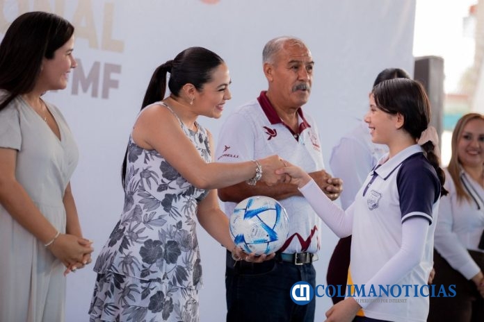 Inaugura Gobernadora de Colima la fase estatal del Torneo Nacional de Futbol Escolar (3)