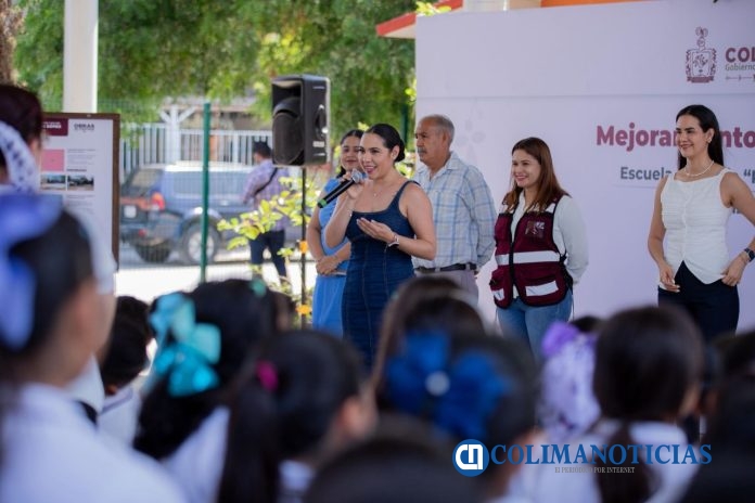 Indira Vizcaíno entrega obras de mejora en primaria 'Rosa Lorenzano' de Manzanillo (5)
