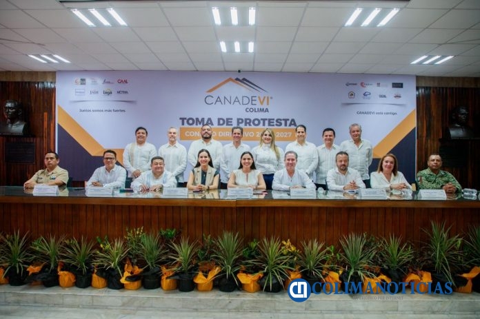 Indira Vizcaíno toma protesta a Consejo Directivo 2025-2027 de Canadevi Colima (2)