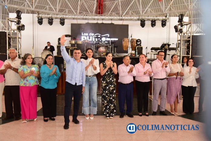Presidente Riult Rivera reconoce a las madres trabajadoras del Estado en su día social (5)