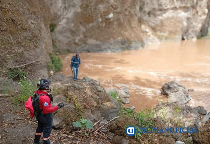 Protección Civil y Bomberos Cuauhtémoc apoya en la búsqueda de persona desaparecida en el río Tonila, Jalisco