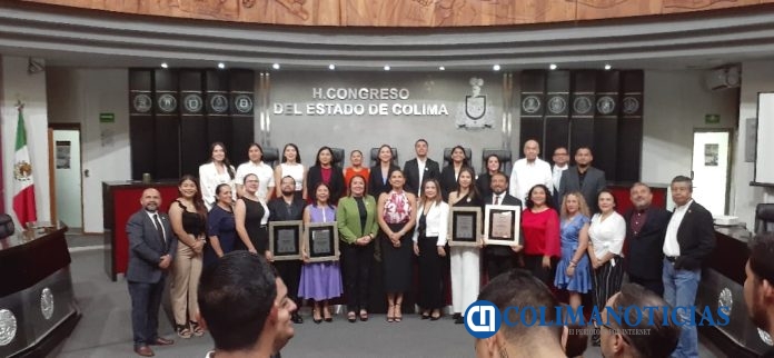 Reconoce el Congreso a Psicólogos del Estado