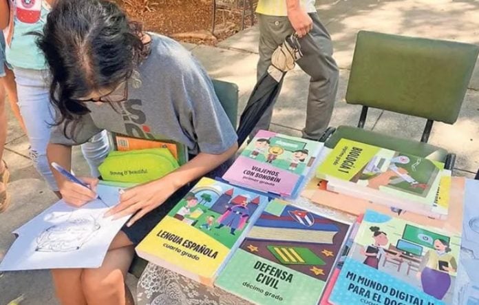AMLO LIBROS DE TEXTO PARA CUBANOS