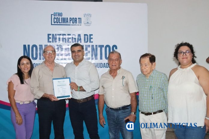 Alcalde entrega nombramientos a 40 Comités de Participación Ciudadana en el municipio de Colima. (5)