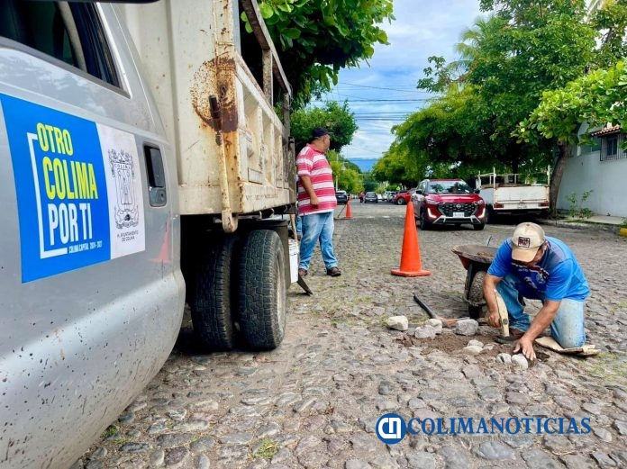 Ayuntamiento de Colima restauración de empedrado