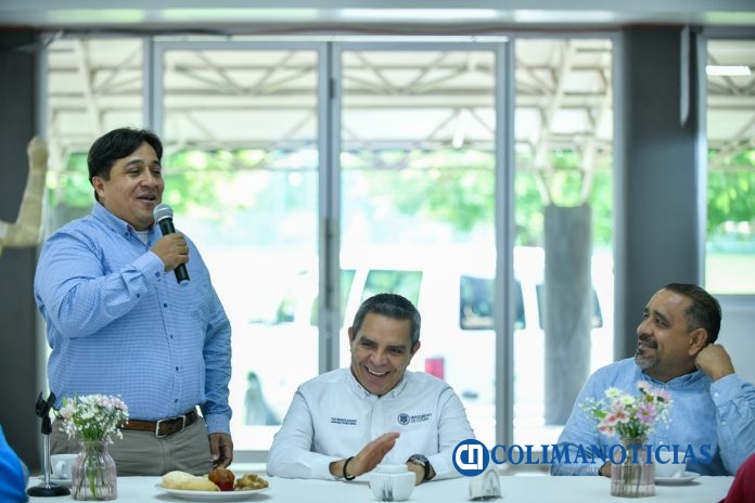 Celebra rector 51 años del periódico El Comentario_Ferruzca