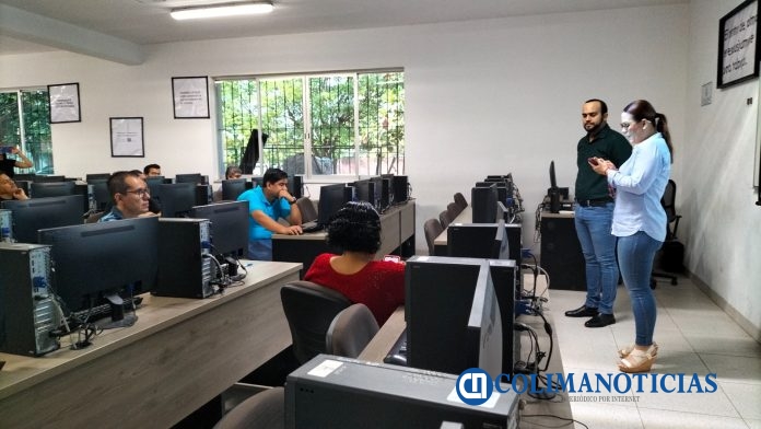 Docentes de bachillerato fortalecen sus competencias digitales