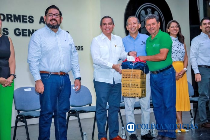 Entrega_de_uniformes_a_personal_de_servicios_generales