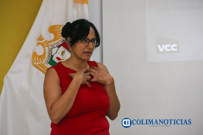 Estancia en la Facultad de Turismo de la Mtra. Bobbi Mand, de Canadá_Bobbi