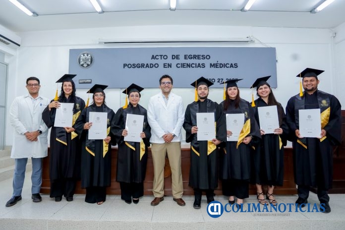 Graduación de maestría y doctorado en ciencias médicas_a