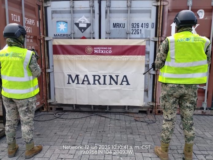Marina en coordinación con Aduana y FGR, aseguraron precursores químicos en el puerto de Manzanillo (4)