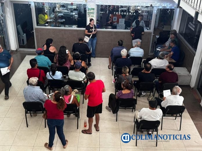 Personal sindicalizado de Armería se capacita en lengua de señas para brindar atención incluyente