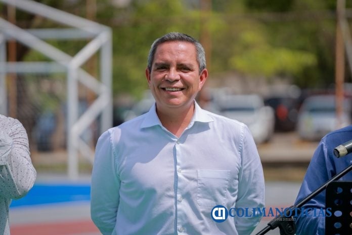 Rector entrega canchas rehabilitadas y material deportivo, campus La Villa_Rector