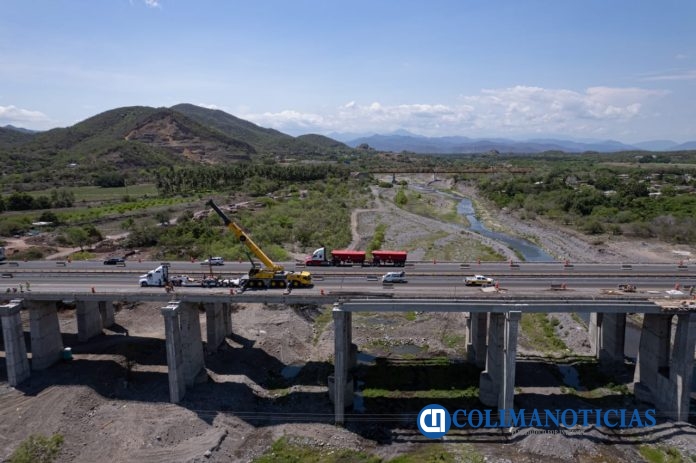Seidum colocó las primeras trabes en el Puente 'Armería l'; este jueves y sábado continúan las labores (5)