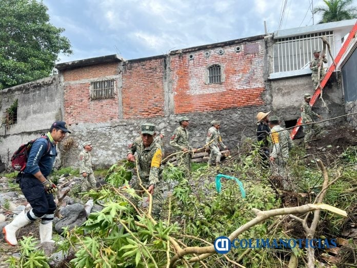 UEPC se suma a jornada de limpieza en Río Colima ante la temporada de lluvias (6)