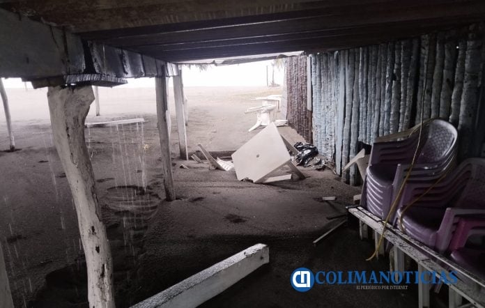 Vecinos de Pascuales piden apoyo tras daños por huracán; alcalde anuncia respaldo (4)