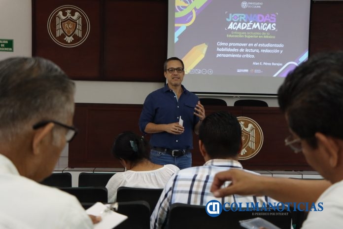 Aprenden docentes a desarrollar el pensamiento crítico en sus alumnos