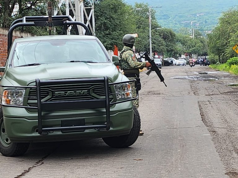 Atacan a la policía municipal de Uriangato con drones| Video