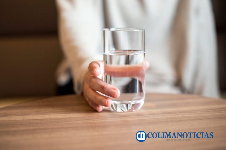 Estos son los efectos en los riñones al beber 2 litros de agua al día
