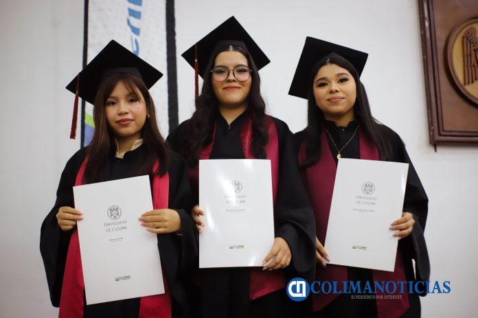 Egresan 105 estudiantes del Bachillerato 23, en Manzanillo_a