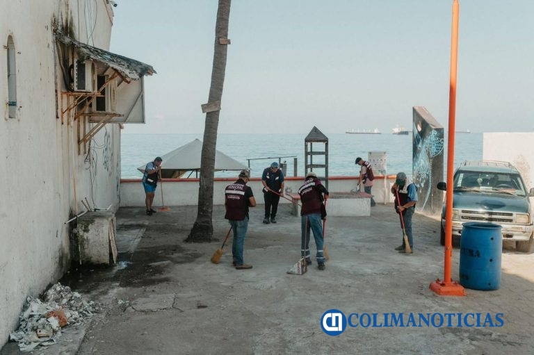 Inicia Gobierno de Rosi Bayardo programa de limpieza en accesos y frentes de playa