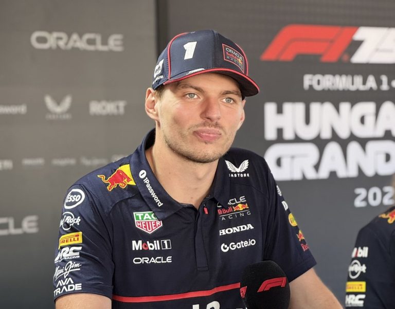Max Verstappen confirma que se queda en Red Bull para la F1 2026