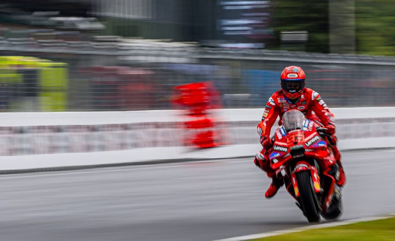 Marc Márquez gana esprint del GP de República Checa de MotoGP| Video