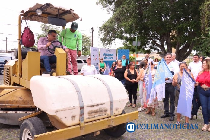 Presidente Riult Rivera encabeza el arranque de la pavimentación de la calle Agrarista