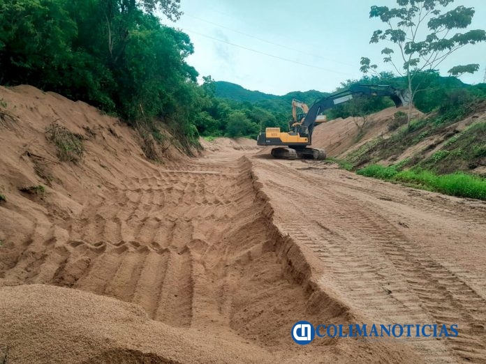 Seidum Colima avanza los trabajos de desazolve en Manzanillo (2)