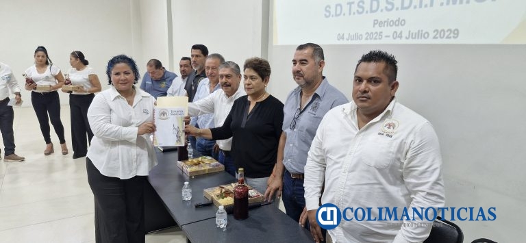 Se conforma Sindicato Democrático de Trabajadores al Servicio del Sistema DIF en el municipio de Colima