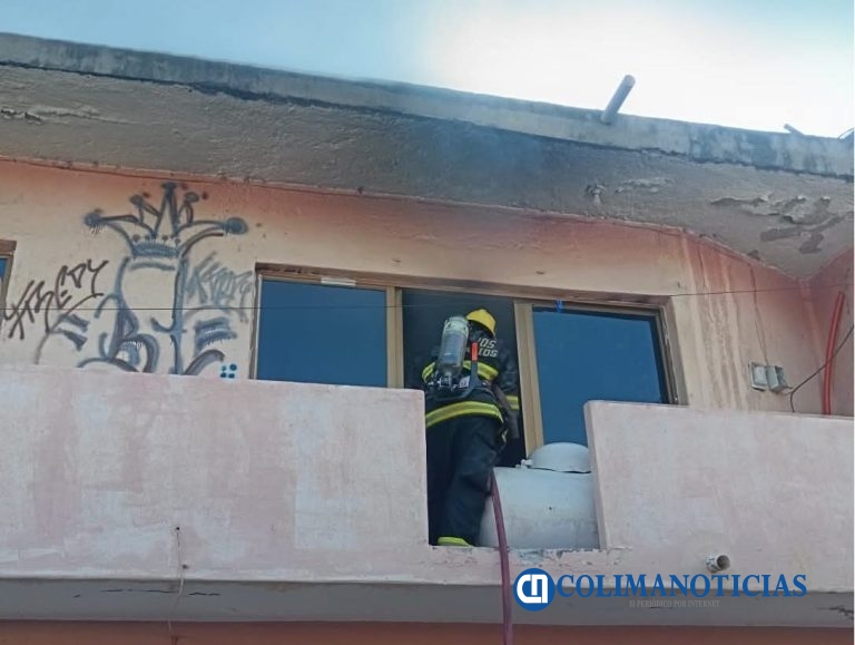 Sofocan incendio de Casa Habitación en el Barrio II del Valle de las Garzas