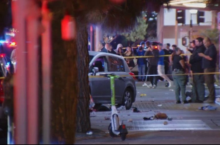 Vehículo embiste a multitud en Los Ángeles; hay 30 personas lesionadas