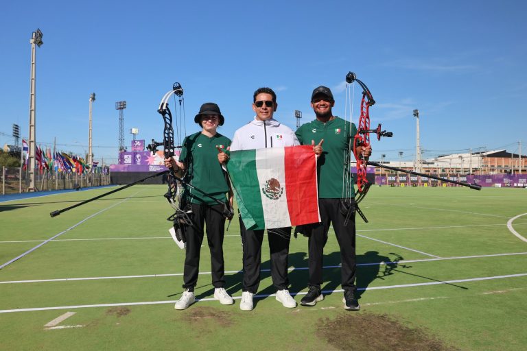 Adriana Castillo y Máximo Méndez se llevan el oro en tiro con arco compuesto, en equipo mixto