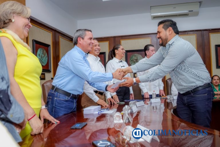 Premian a los mejores docentes por horas de los bachilleratos 