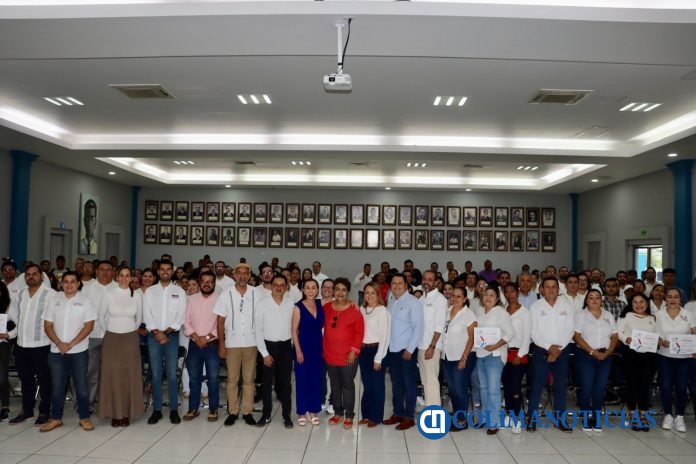 Entregó Tey Gutiérrez constancias que acreditan capacitación (3)