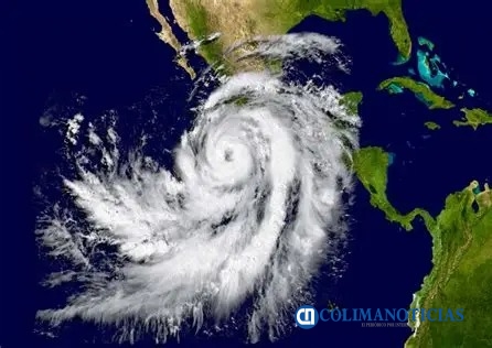 “Gil” ya es Huracán categoría 1; se aleja del territorio nacional (3)