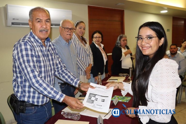 Gobierno del Estado de Colima asigna 165 plazas docentes