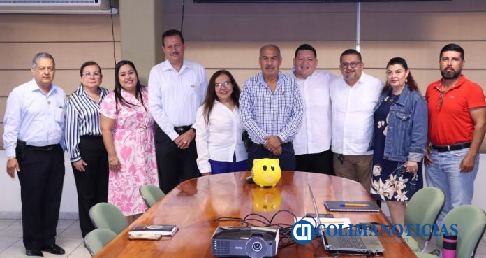 Gobierno del Estado de Colima entrega plazas definitivas con transparencia por mérito (3)