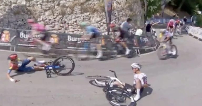 Isaac del Toro sufre aparatosa caída cerca de la meta en la Vuelta a Burgos 2025